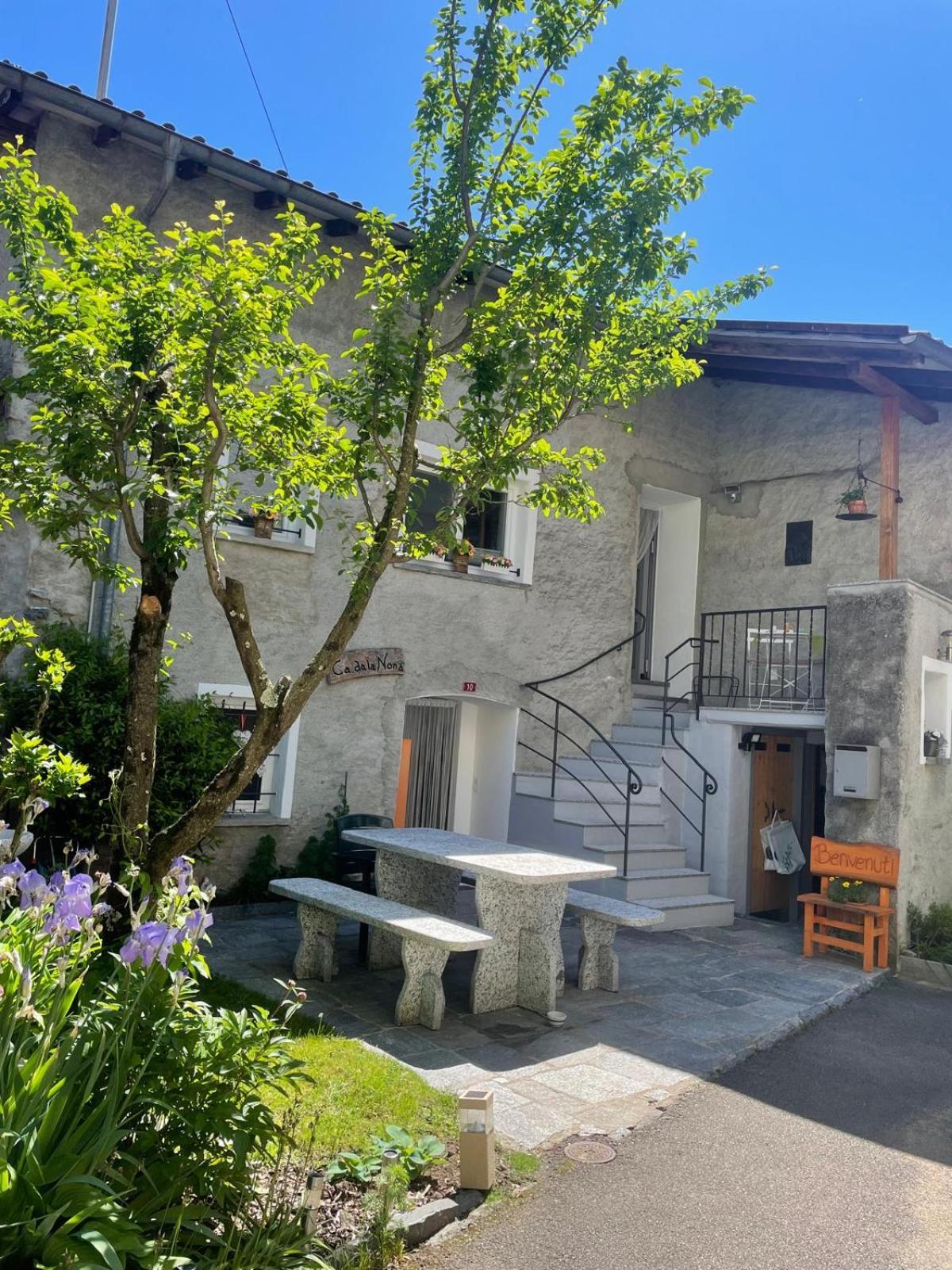 Ca Da La Nona Hotel Cavigliano Exterior photo